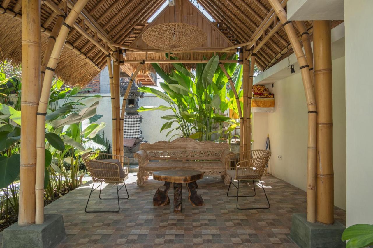 Mupu Jana G.House Keramas Hotel Buitenkant foto