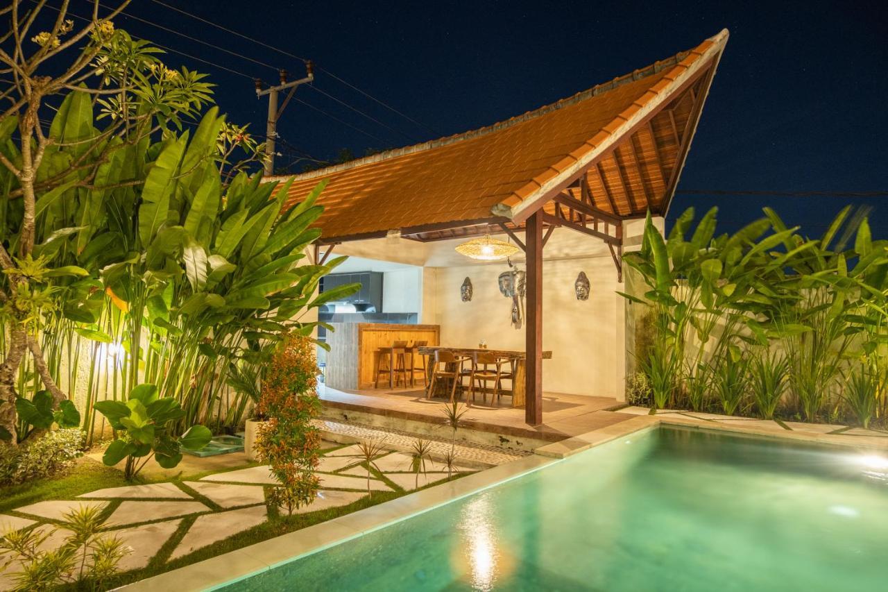 Mupu Jana G.House Keramas Hotel Buitenkant foto