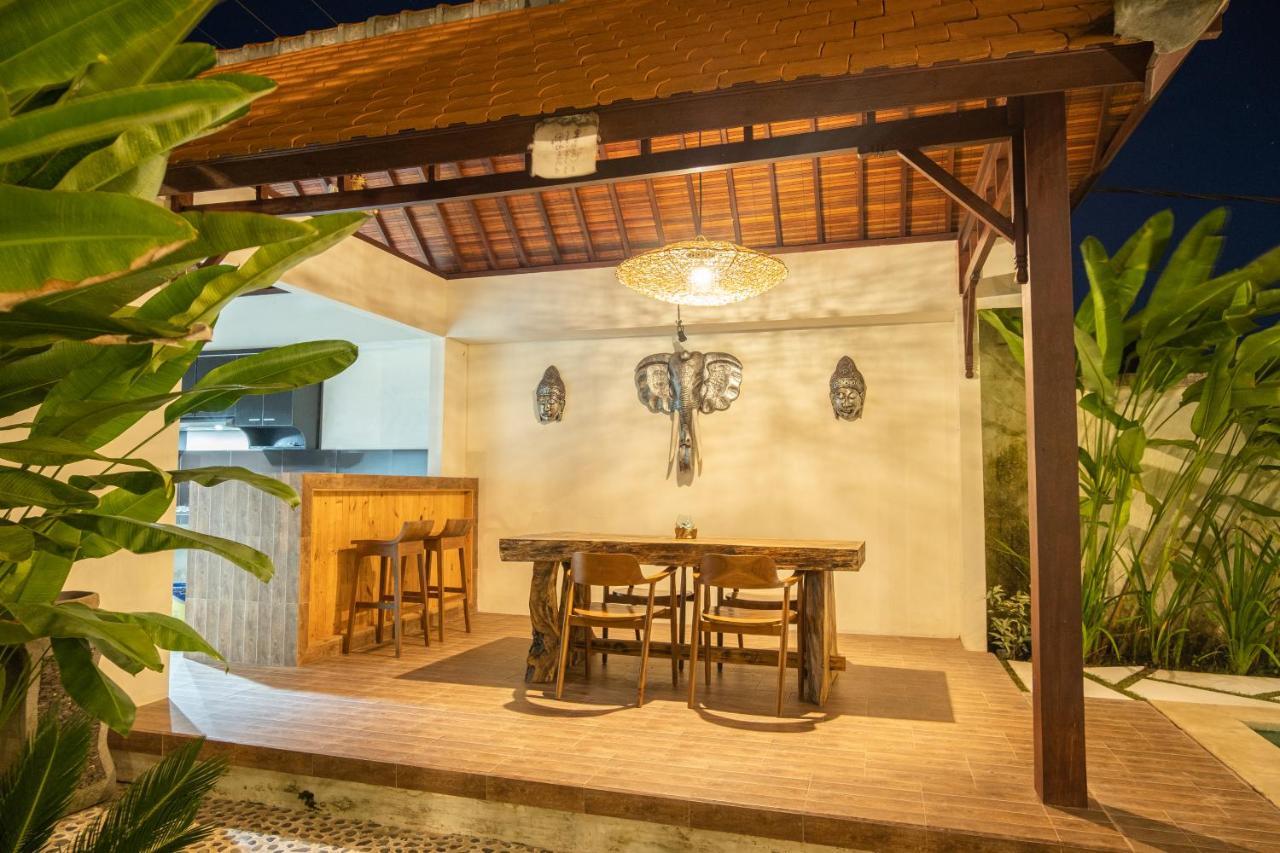 Mupu Jana G.House Keramas Hotel Buitenkant foto